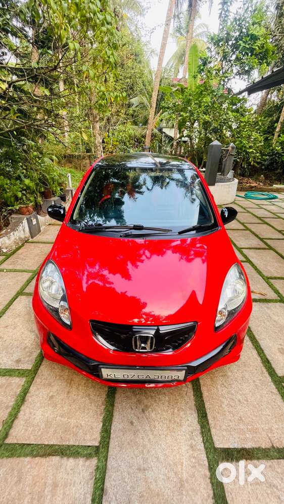 Honda Brio Vx – 2014  Red Ralley & Black