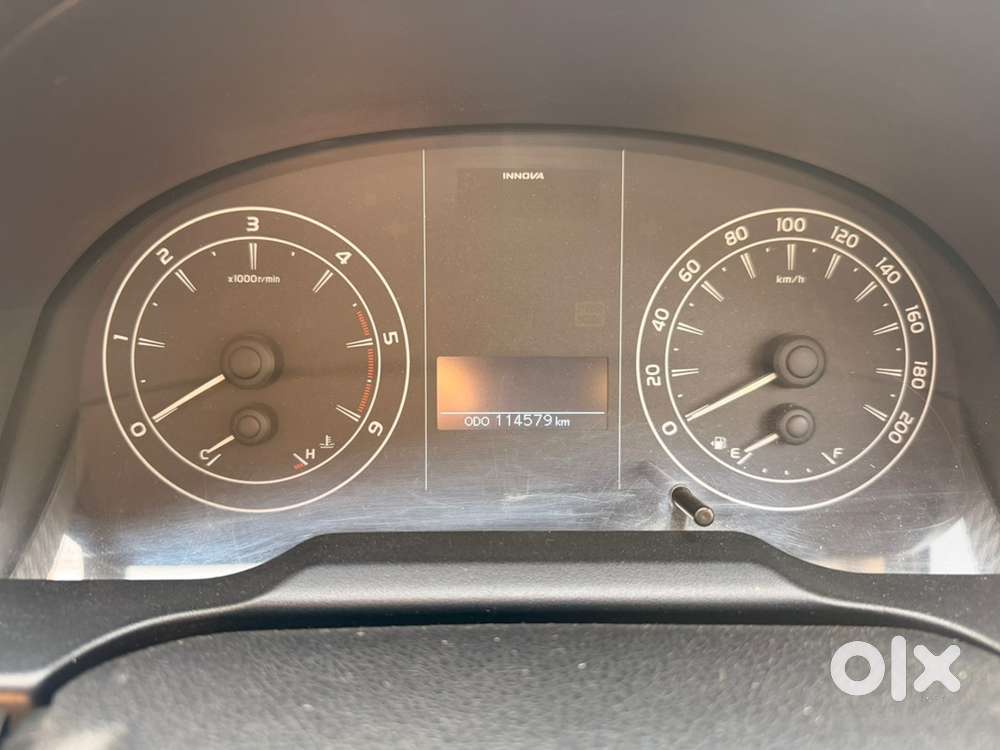 Toyota Innova Crysta 2.4 Gx