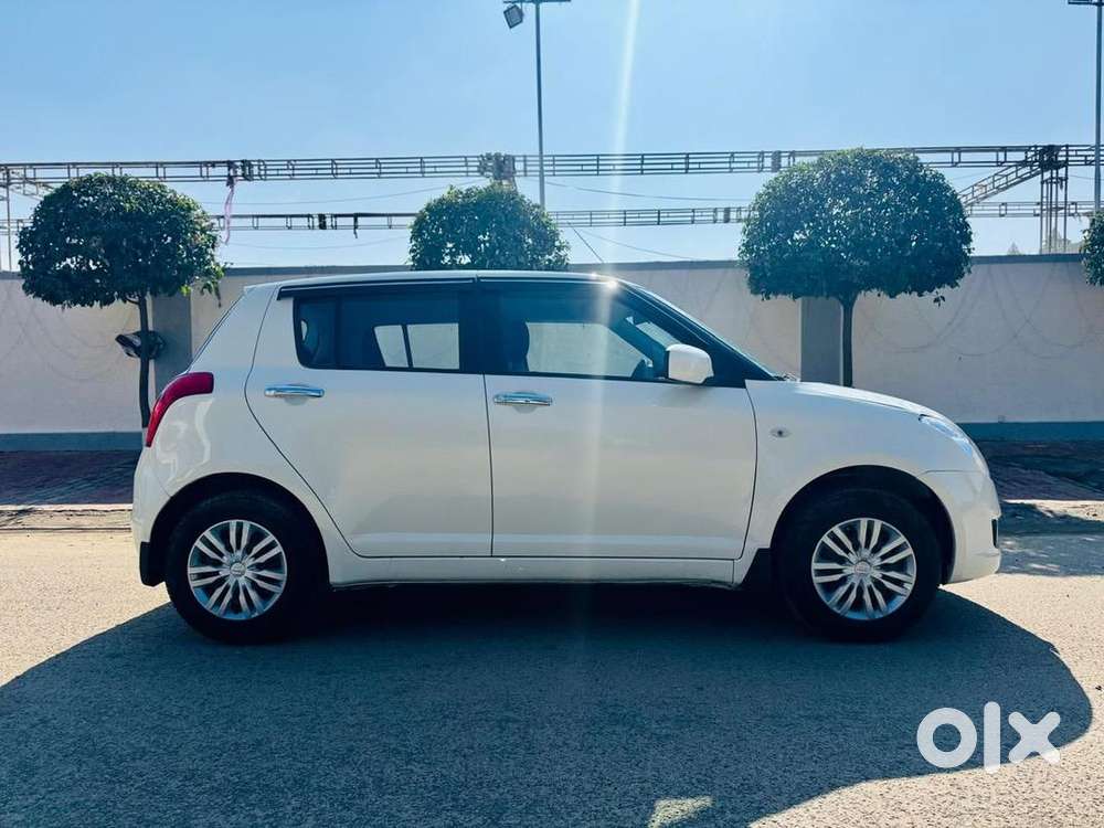 Maruti Suzuki Swift 2009 Diesel 93000 Km Driven