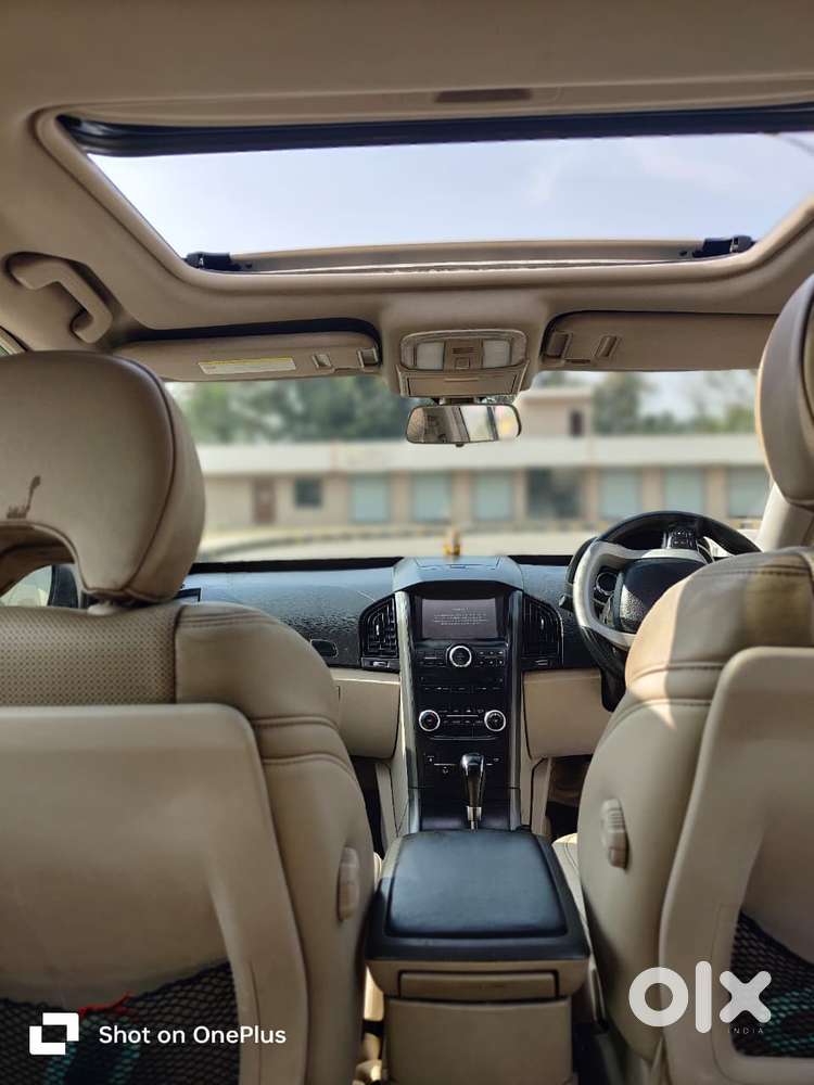 Mahindra Xuv500 At W10 Fwd, 2016, Diesel