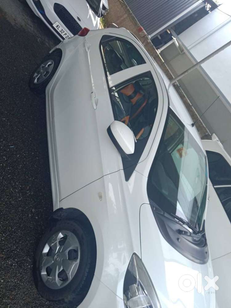Tata Tiago 1.2 Revotron Xt (o), 2019, Petrol