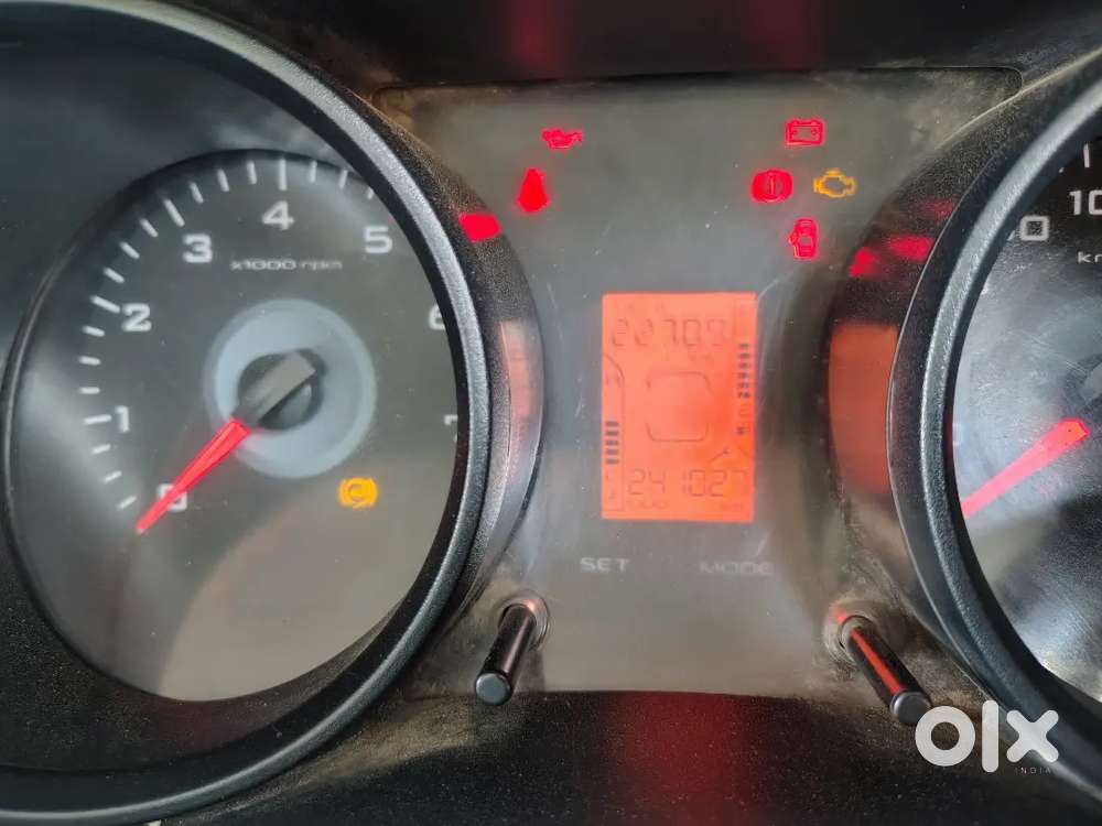 Mahindra Tuv 300 2018 Model