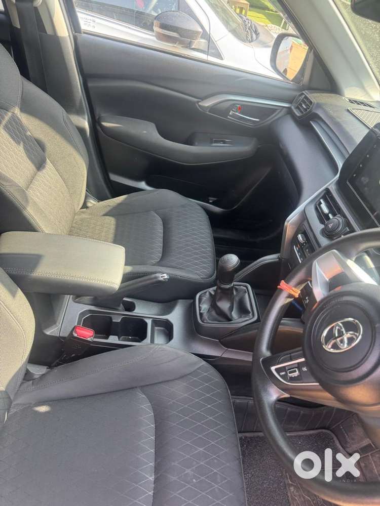 Toyota Urban Cruiser 2025 Hyryder Petrol