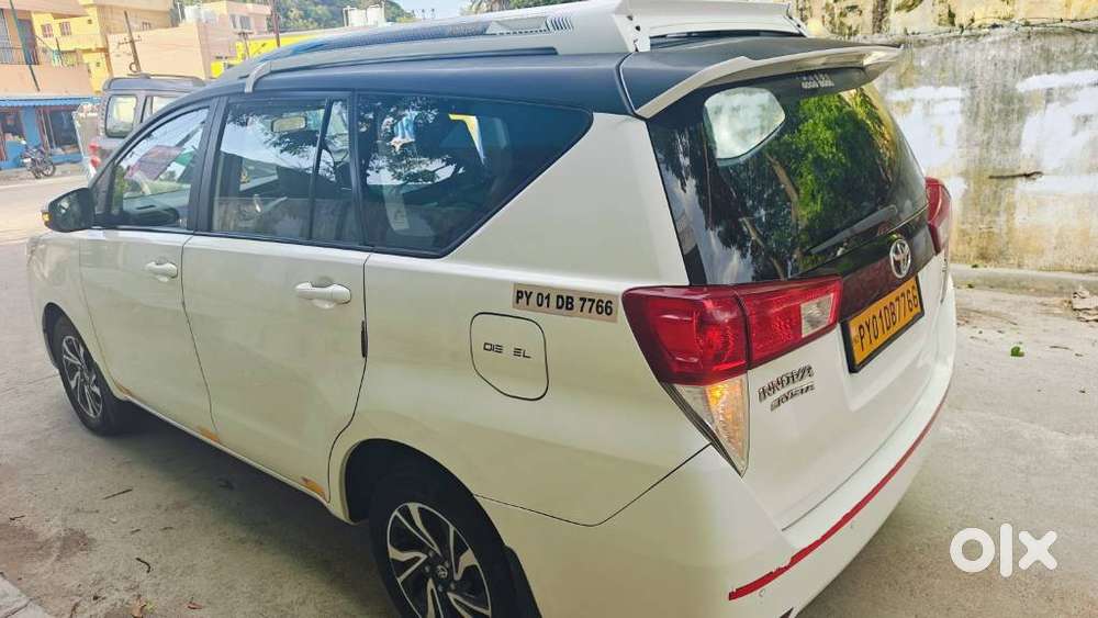 Toyota Innova Crysta 2.4 G Mt, 2024, Diesel