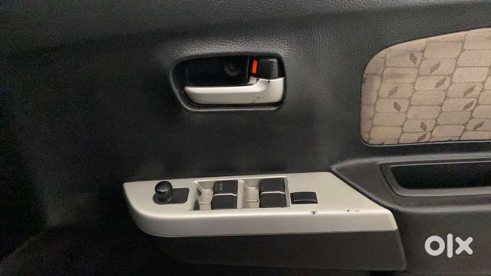 Maruti Suzuki Wagon R 1.0 Vxi, 2016, Petrol