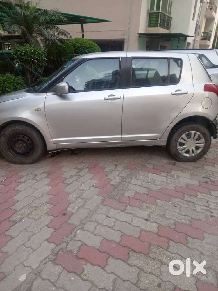 Swift Vxi Petrol 2005