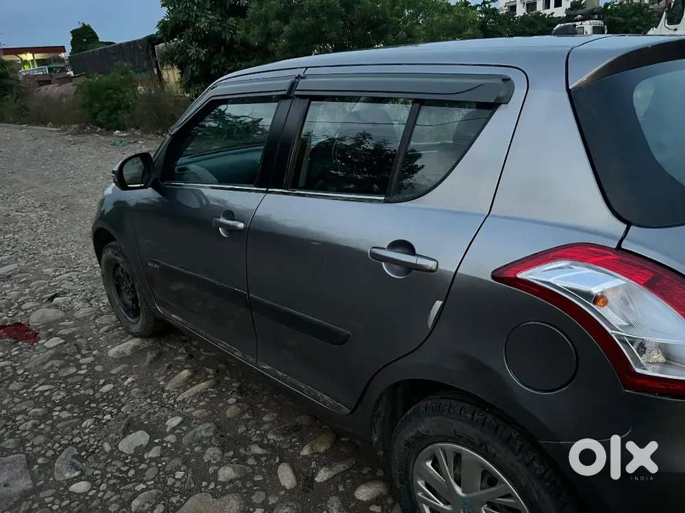 Maruti Suzuki Swift 2016 Petrol 90000 Km Driven