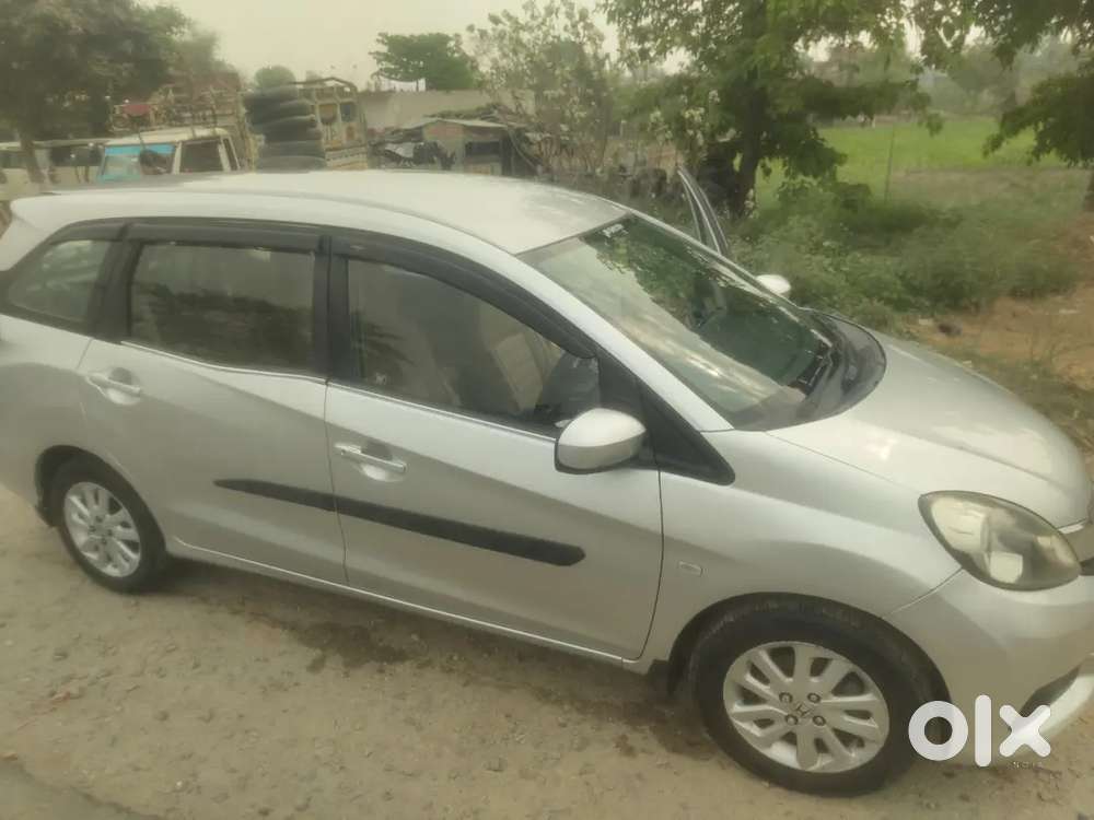 Honda Mobilio Diesel 2016 Variant