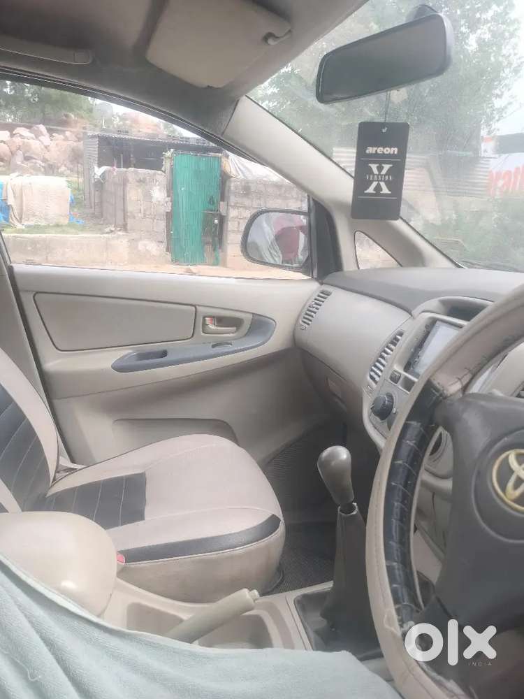Toyota Innova Diesel 2011
