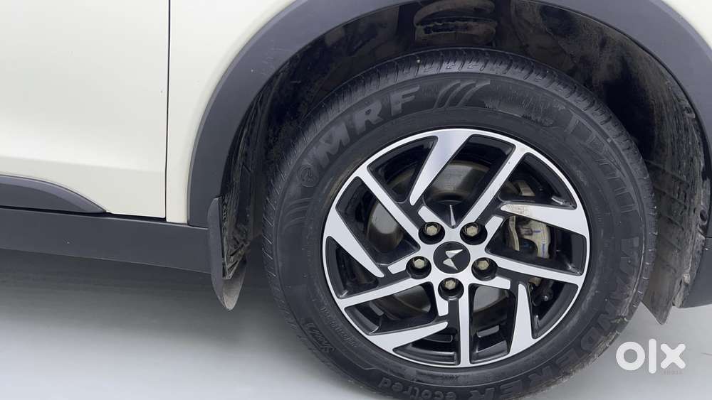 Mahindra Xuv300 W8 Amt Optional Diesel, 2023, Petrol