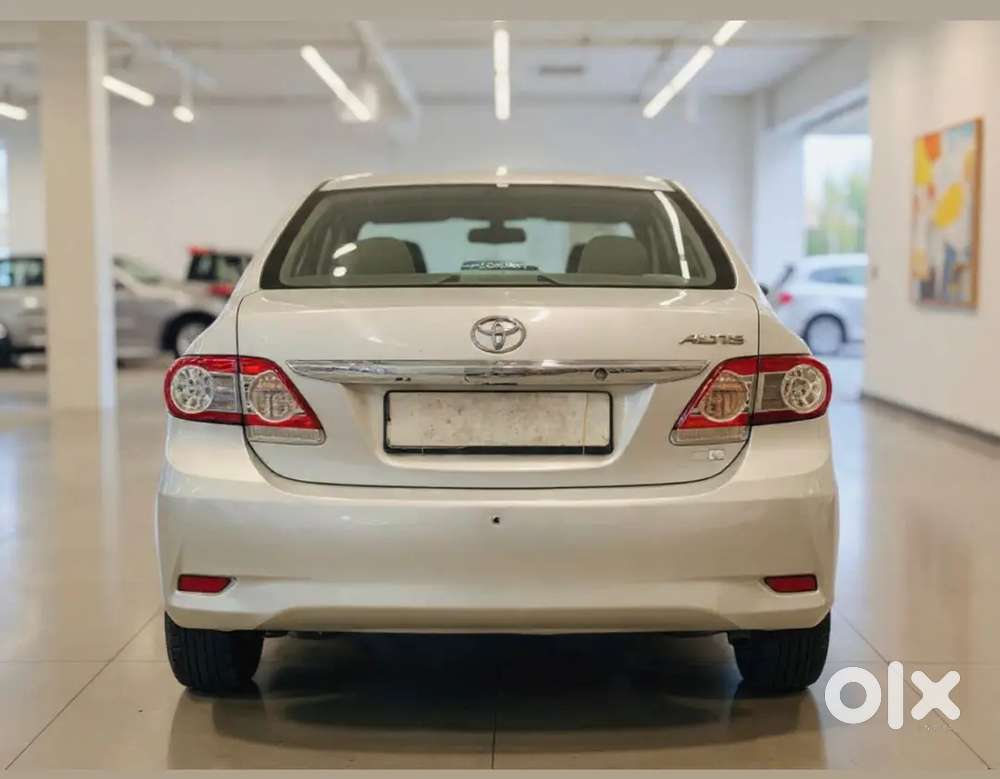 Toyota Corolla Altis 2013