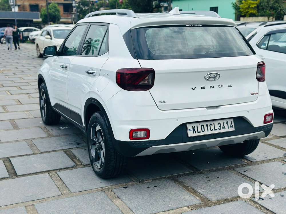 Hyundai Venue Sx+ At, 2020, Petrol