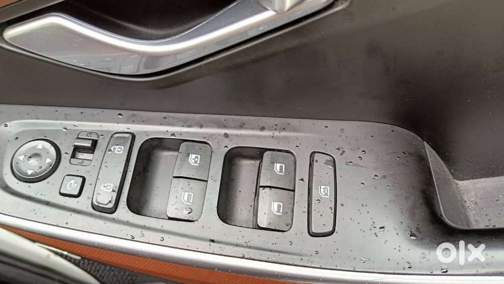 Hyundai Alcazar 2.0 Signature (o) Petrol At 6 Str, 2021, Petrol