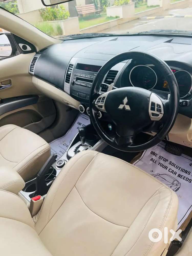 Mitsubishi Outlander Petrol Automatic