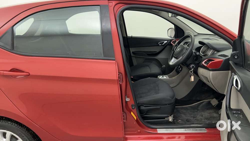 Tata Tiago Xza, 2017, Petrol