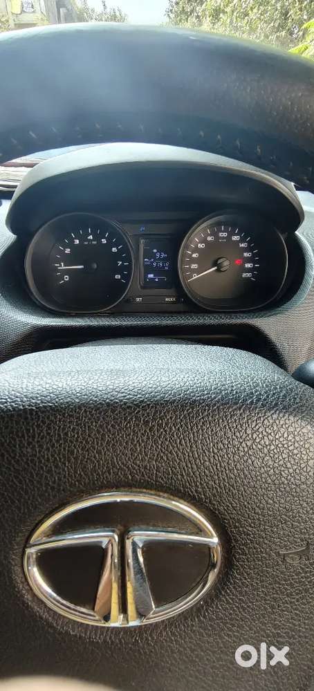 Tata Tiago Xt Icng 2017