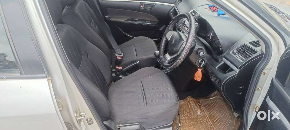 Maruti Suzuki Swift Vxi + Manual, 2011, Cng & Hybrids