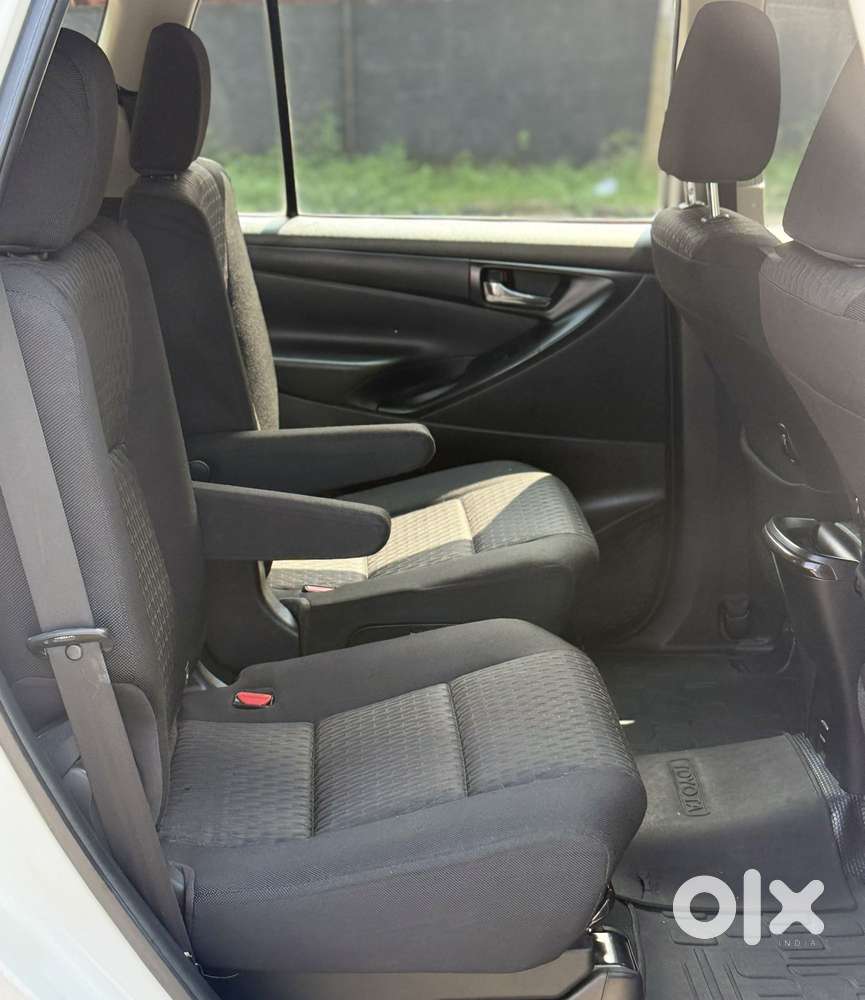 Toyota Innova Crysta 2.4 G Mt, 2017, Diesel