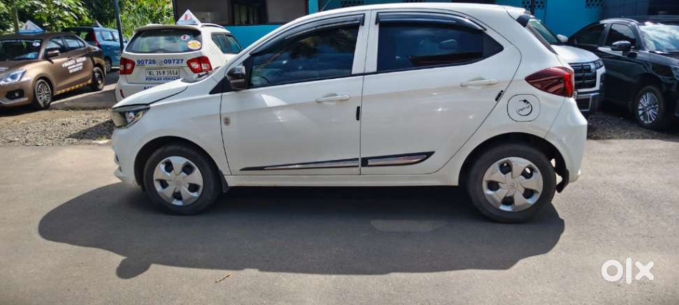 Tata Tiago 1.2 Revotron Xt (o), 2022, Petrol