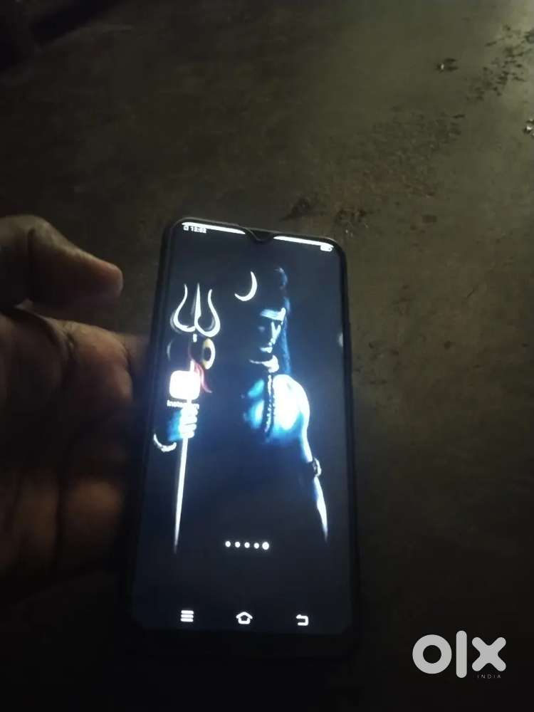 Y12 no bill box charger only mobile ram rom 3/32 home use 6year old