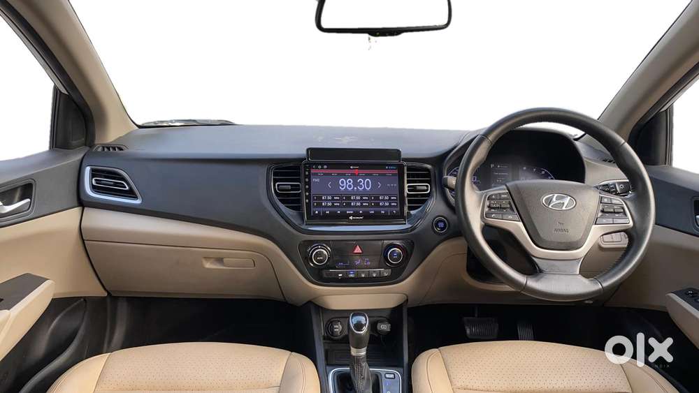 Hyundai Verna 1.5 Sx Vtvt Ivt, 2022, Petrol