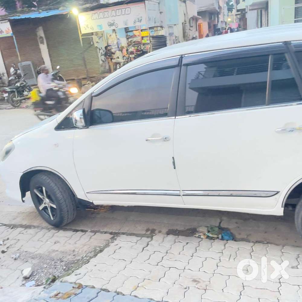 Toyota Innova 2010 Diesel Well Maintained