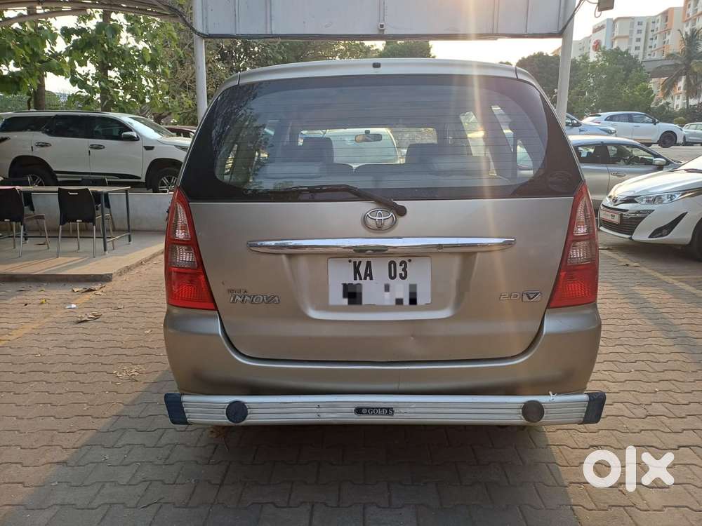 Toyota Innova Crysta 2.7 V, 2006, Petrol