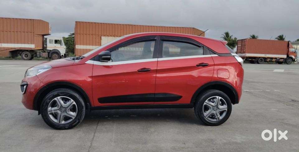 Tata Nexon 1.2 Revotron Xm (s), 2018, Diesel