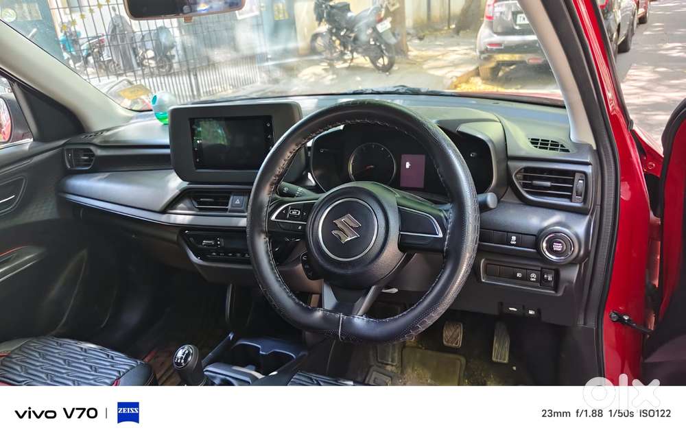 Maruti Suzuki Swift Vxi Optional, 2025, Petrol