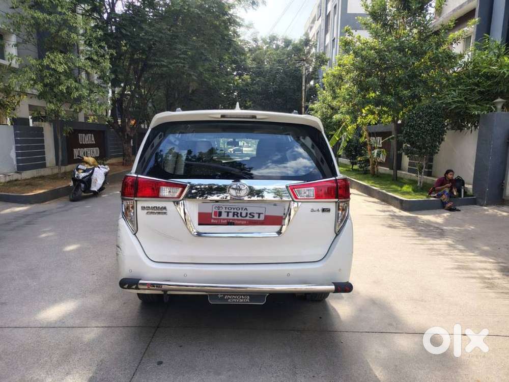 Toyota Innova Crysta [2020-ongoing] 2.4 Gx 7 Str, 2021, Diesel
