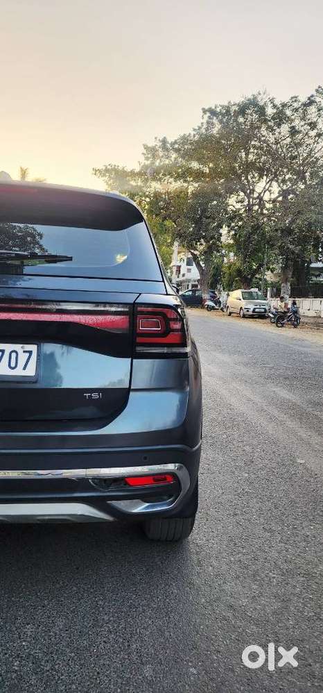 Volkswagen Taigun 1.0 Tsi Topline At, 2023, Petrol