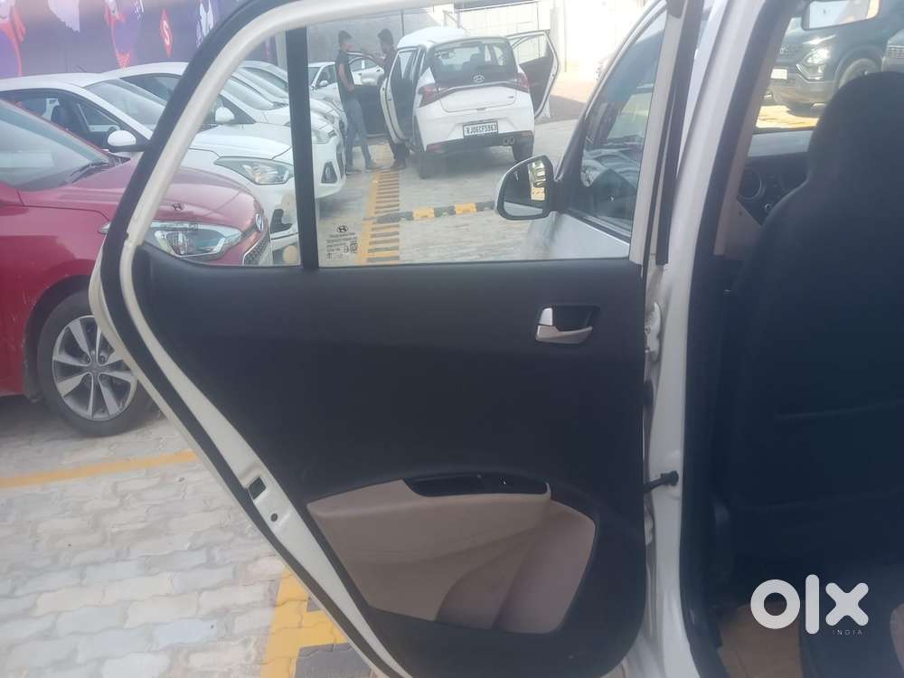 Hyundai Grand I10 1.2 Kappa Sportz, 2015, Petrol