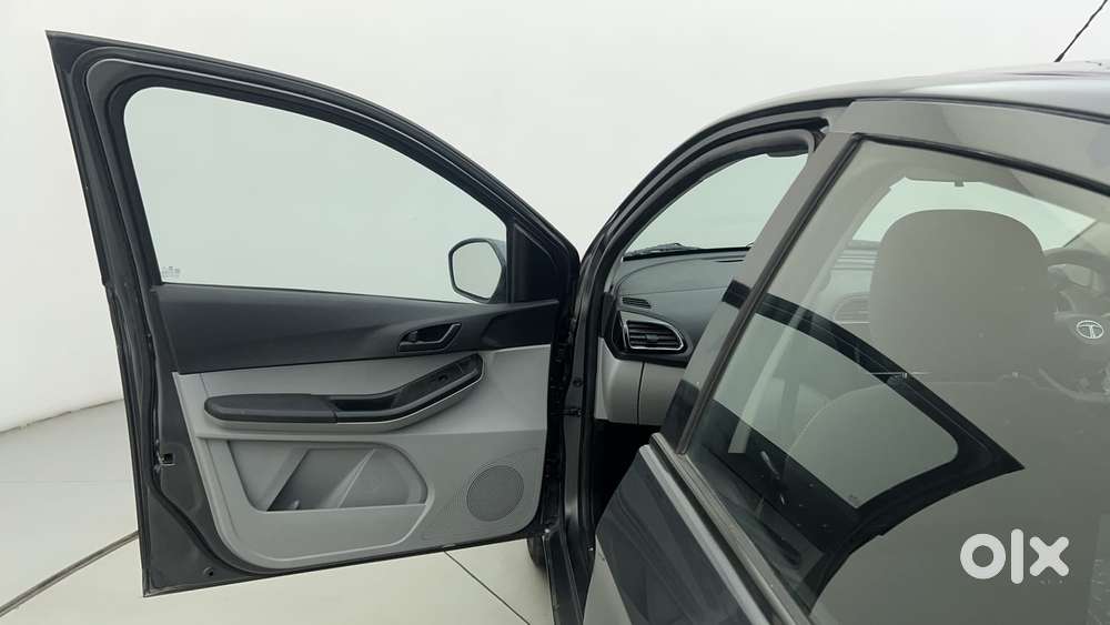 Tata Tiago Xza, 2020, Petrol