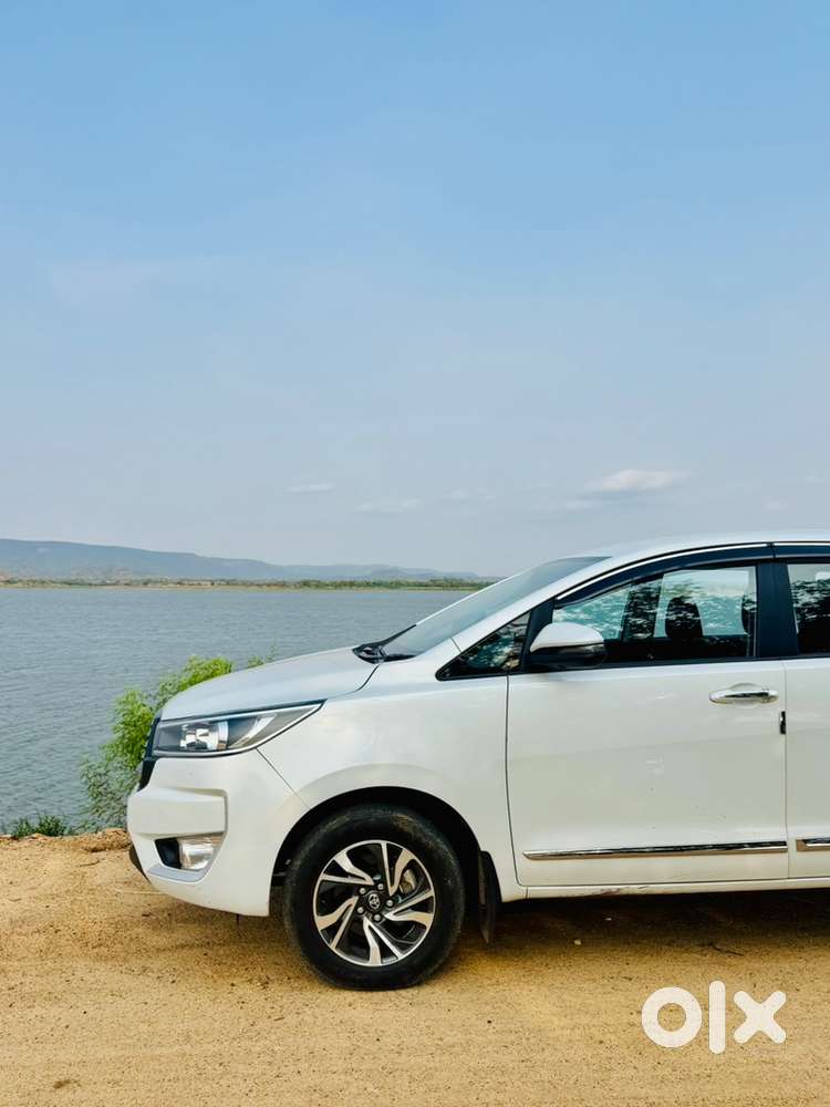 Toyota Innova Crysta Diesel 2025