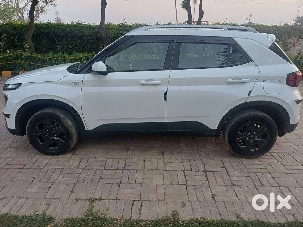 Hyundai Venue S 1.2 Petrol, 2024, Petrol
