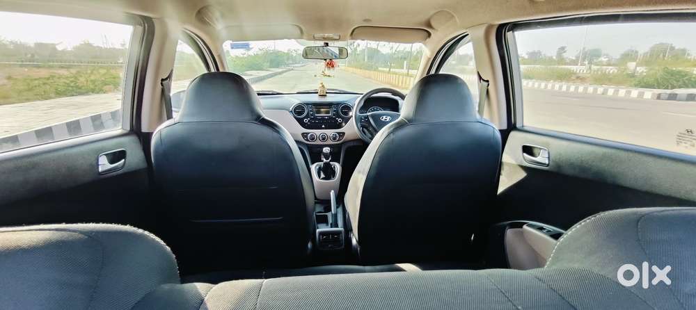 Hyundai Grand I10 Crdi Sportz, 2015, Petrol