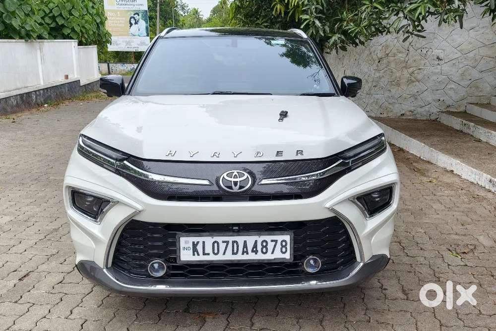 2023 Full Hybrid V Option - Well Maintainedi Ready To Drive.