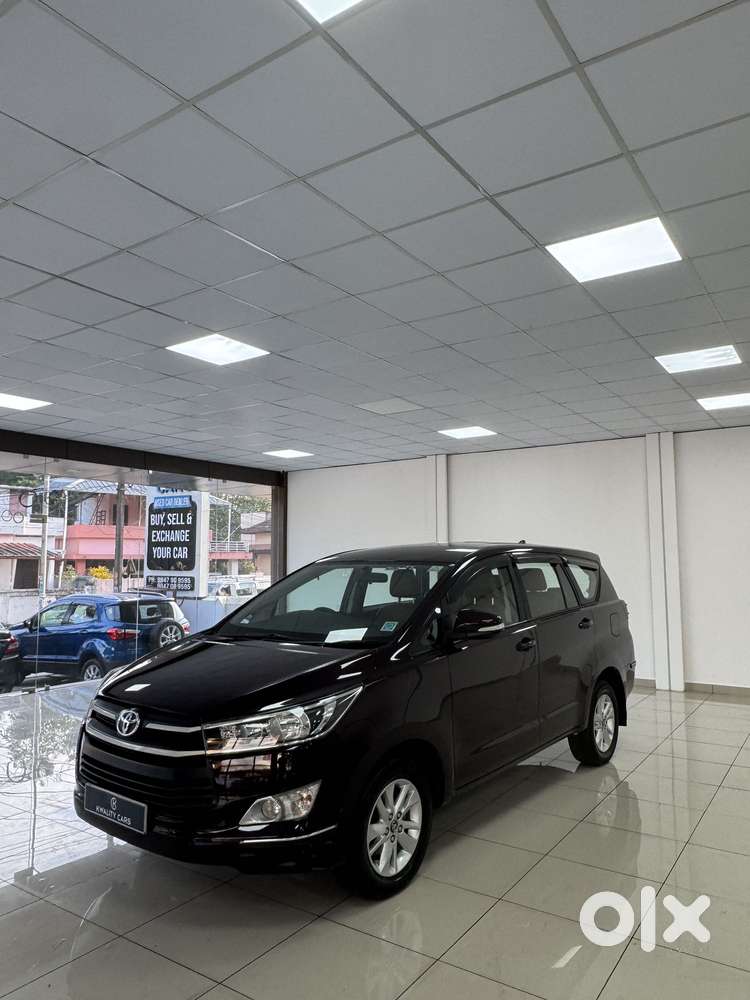 Toyota Innova Crysta 2.8 Gx At 8s, 2016, Petrol