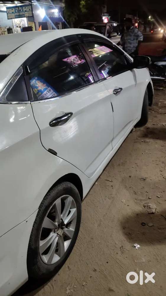 Hyundai Fluidic Verna 2012