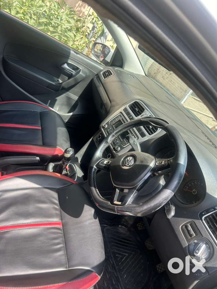 Volkswagen Polo 2015 Diesel 106000 Km Driven