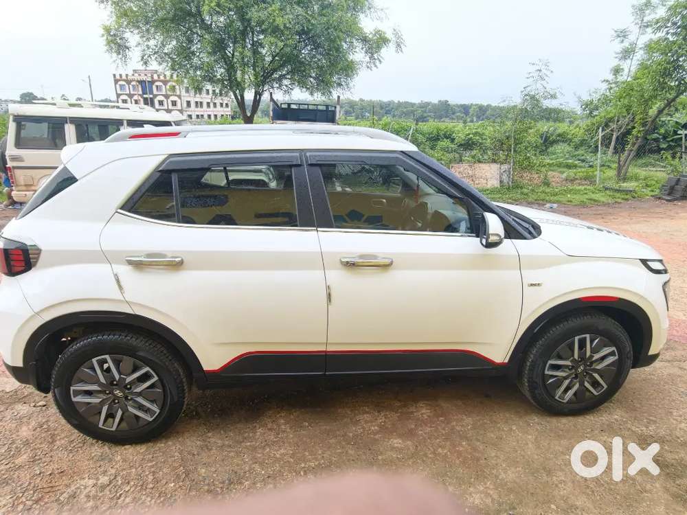 Hyundai New Venue Petrol 2024 Automatic
