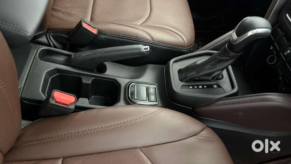 Maruti Suzuki Grand Vitara 1.5 Alpha Plus Intelligent Hybrid Ecvt, 2..