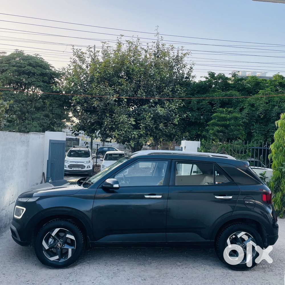 Hyundai Venue 1.0 Sx (o) Turbo Dct Dual Tone, 2019, Petrol