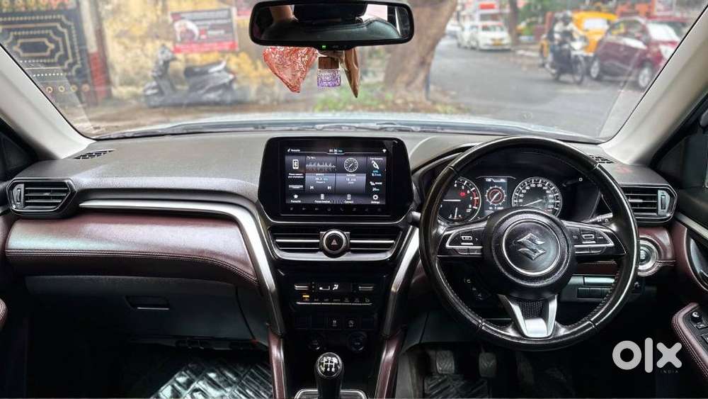 Maruti Suzuki Grand Vitara 1.5 Alpha Smart Hybrid Dual Tone, 2022, P..