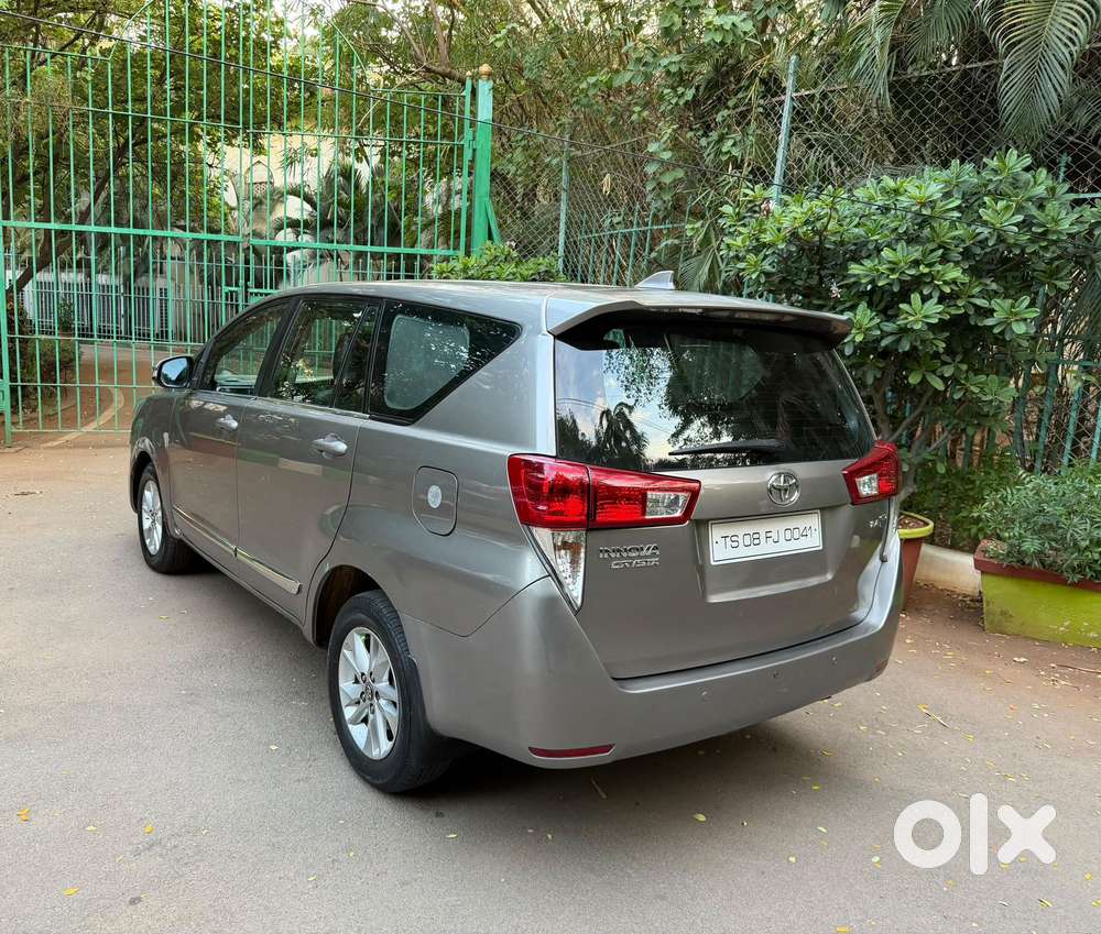Toyota Innova Crysta 2.4 G Mt, 2017, Diesel