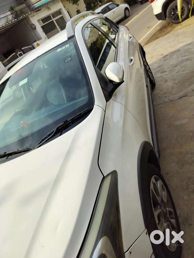 Hyundai I20 Active 2015 Diesel 110000 Km Driven