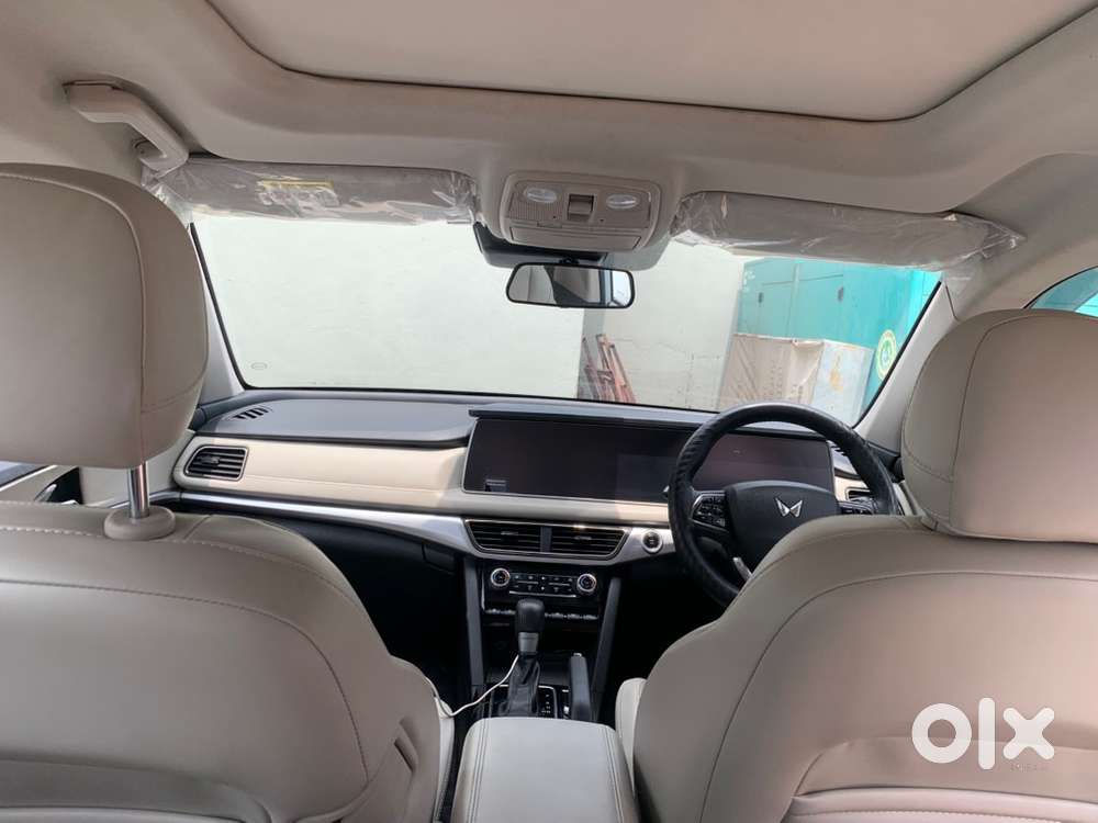 Mahindra Xuv700 Diesel 2025