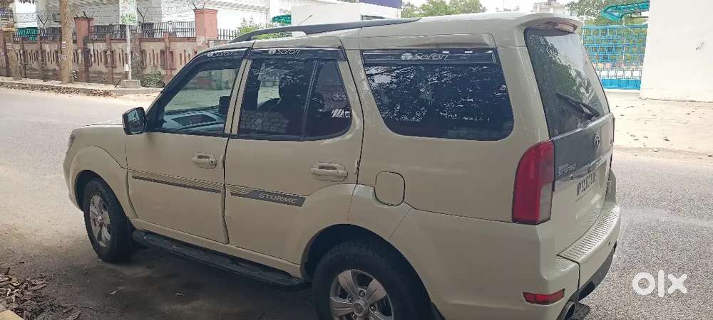Tata Safari Storme 2018 Diesel 102000 Km Driven