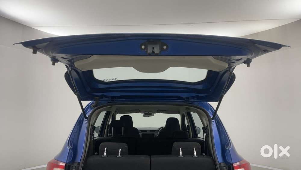 Renault Triber Rxt, 2022, Petrol