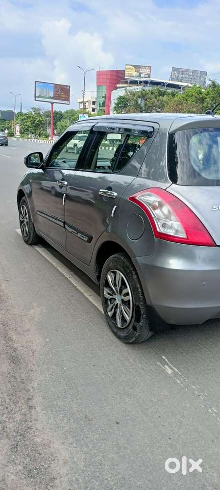 Maruti Suzuki Swift Vxi 1.2 Abs Bs-iv, 2015, Petrol